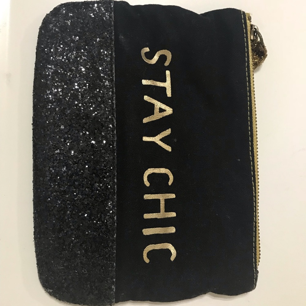 American Eagle Outfitters “Stay Chic” bag